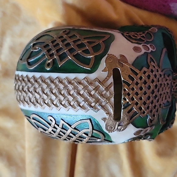 Carved Ceramic Skull with Celtic Designs - Picture 4 of 5
